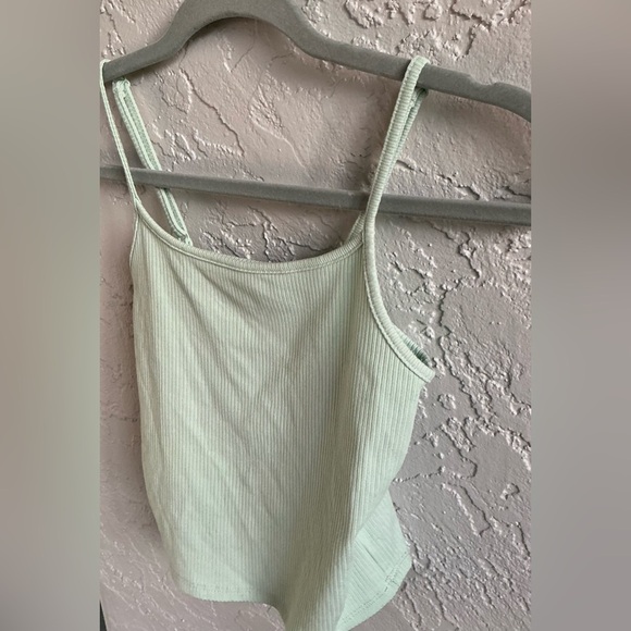 American Eagle Light Green Ribbed & Cropped Tank Top - Picture 4 of 8